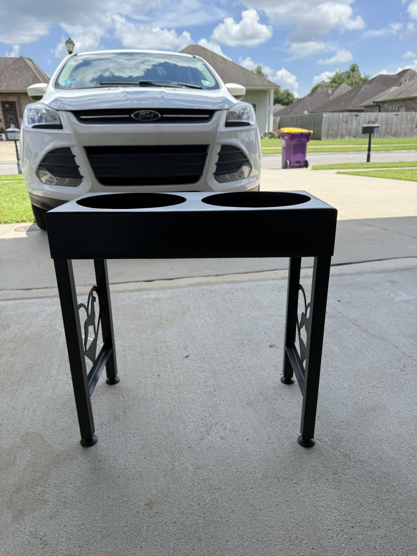 21” Dog Bowl Stand