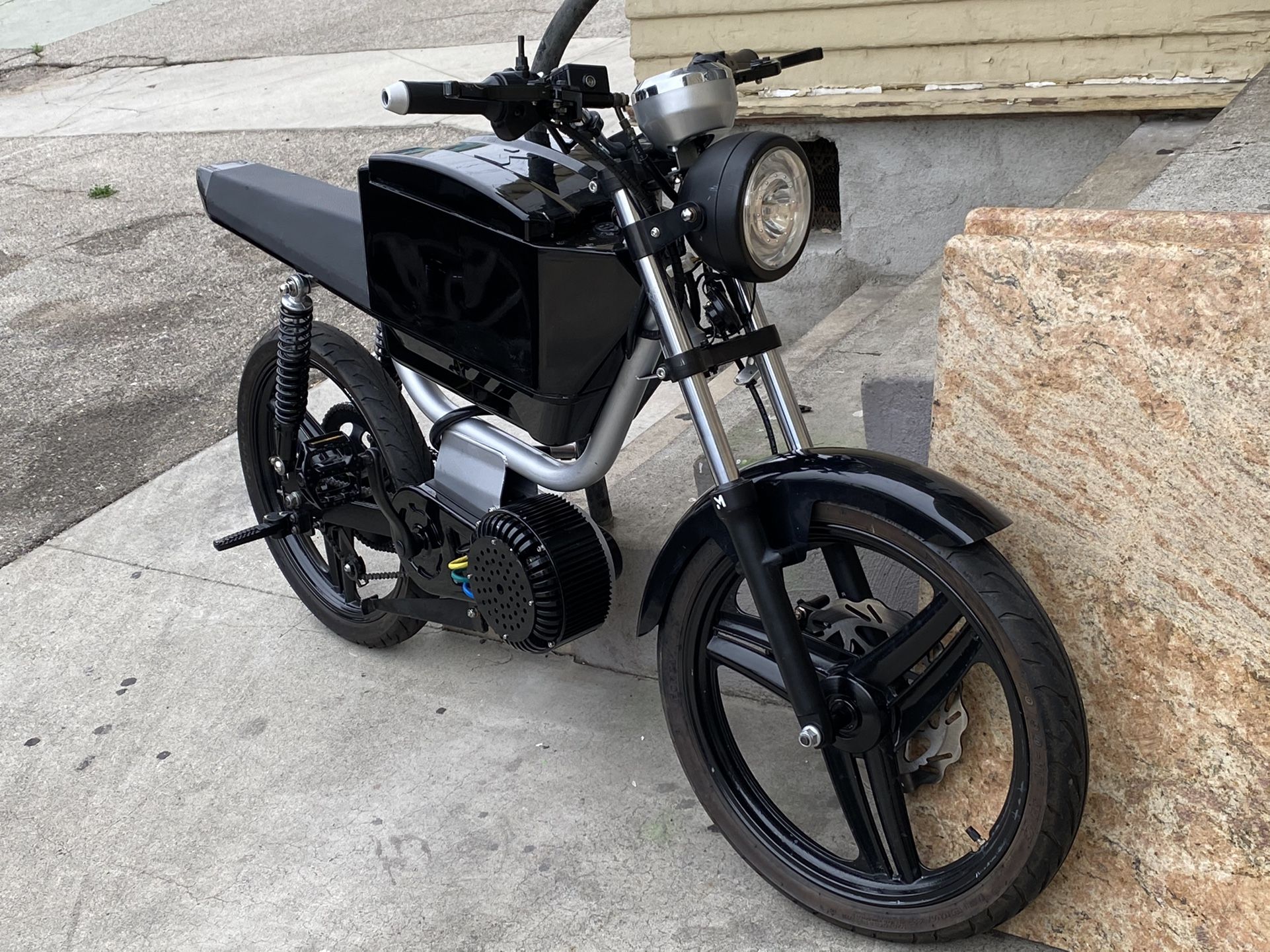 Monday Night - Gen 7 Electric Bike