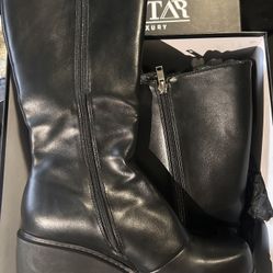 LA MODA- Platform Knee High Boots Size 7