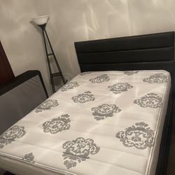 Queen Size Bed/ Bed Frame 