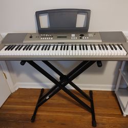 Yamaha Portable Digital Keyboard 