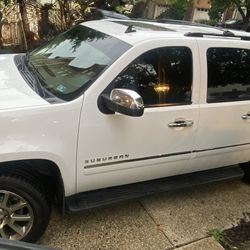 🚙 2009 Chevrolet Suburban LTZ – $15,000 | Excellent Condition | New Transmission!