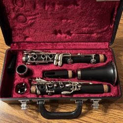 Jupiter JCL-637 Clarinet with hard case