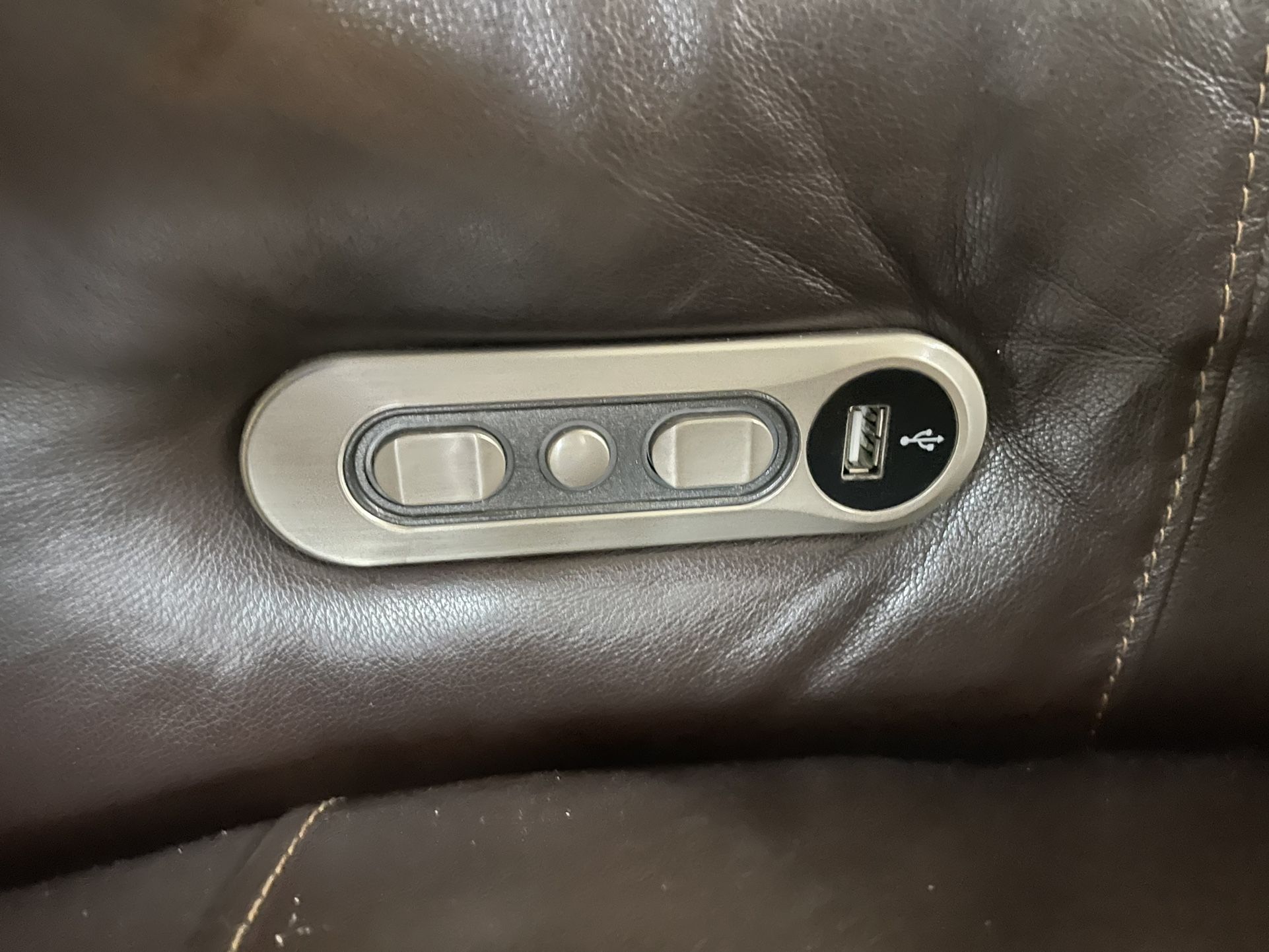 Dual Power Reclining Sofa , American Signature Leather