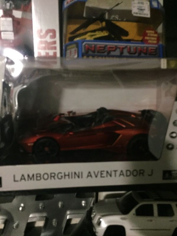 LAMBORGHINI AVENTADOR REMOTE CONTROL CAR BRAND NEW