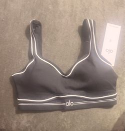 Alo yoga clothing