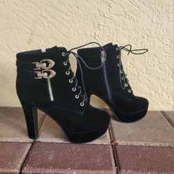 Black Velvet High-heel Ankle Boot | Women's Size 9