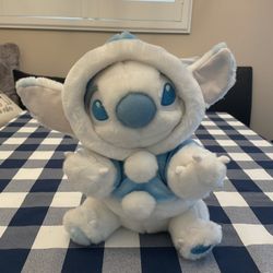 RARE Disney Store Exclusive Snowball Stitch Plush