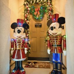 Mickey ❤️Minnie Nutcracker Disney Christmas Xmas Present Tree Kids 2025 Collectible New Trending