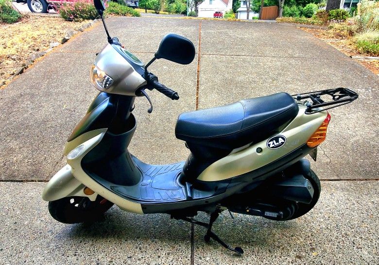 2011 Tao Tao 50cc Scooter Moped Price Is FIRM