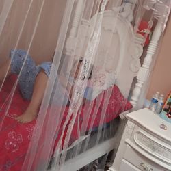 Twin Bed