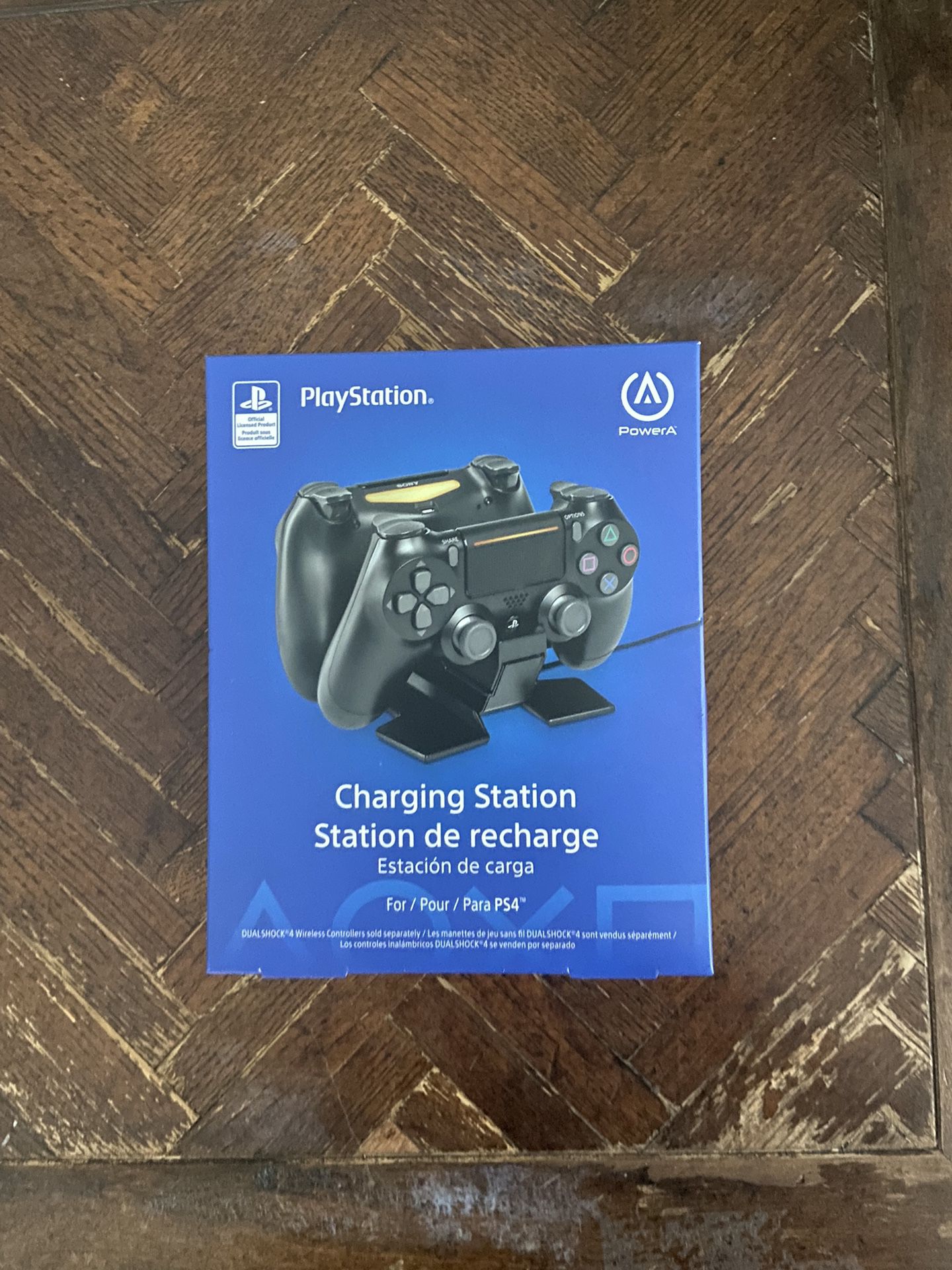 Charging Station For Ps4 Controllers (READ DESCRIPTION)