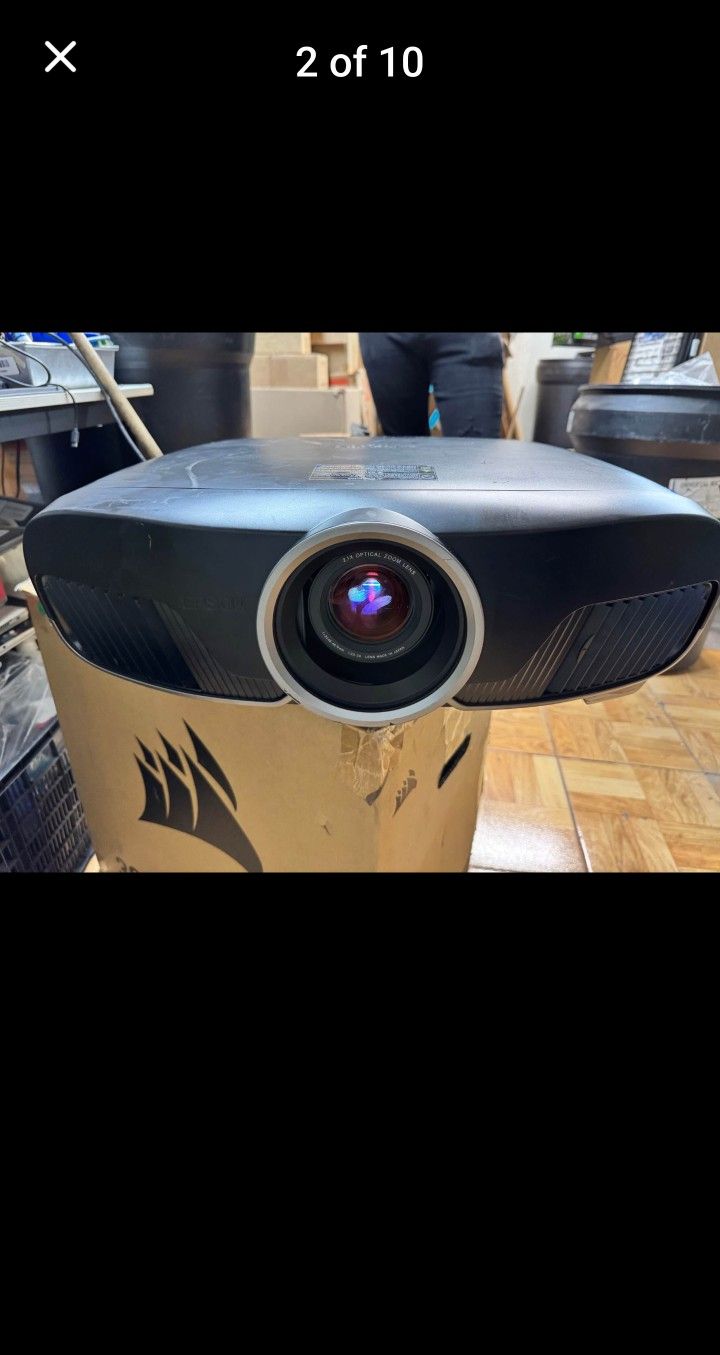 Epson PRO Cinema 6040UB 3LCD 4K 3D HDR PROJECTOR