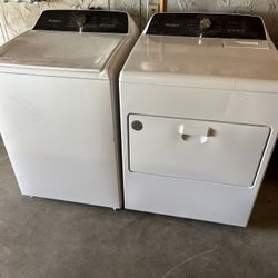 Whirlpool Washer And Dryer. 