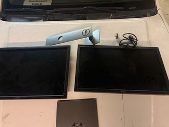Dell Monitors Lot of 2 with Stands
