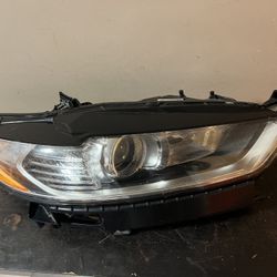 2013-2016 Ford Fusión HEADLIGHT RIGHT SIDE 