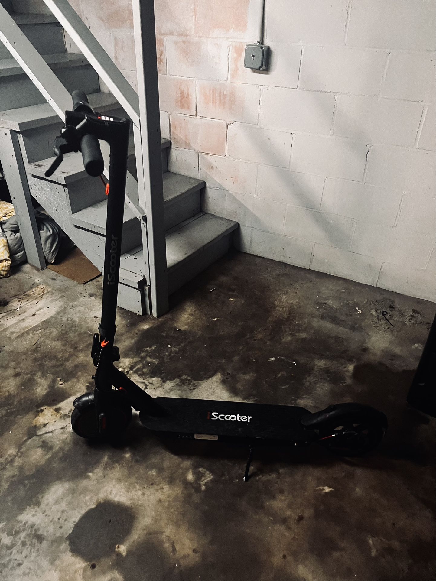 Electric Scooter Goes 20mph