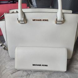 Michael Kors Purse & Wallet 