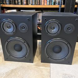 (2) Yamaha 8” 🔈 3-way 110w Audiophile Speakers 