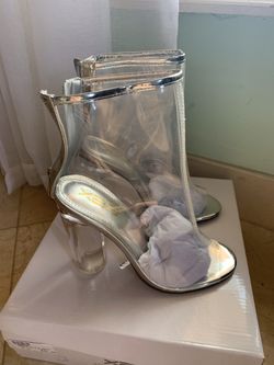 Women’s 5.5 Clear Chunky Heel Ankle Booties