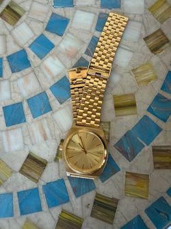 Nixon watch