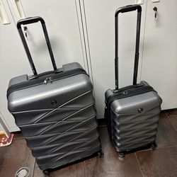 Luggage set