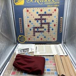 1977 Scrabble Deluxe Edition Crossword Game with Turntable Base 100% Complete