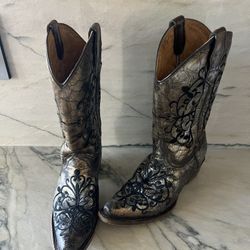 Girls Corral Girls Western Distressed Cowgirl Boots - Size 2