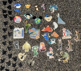 Disney pins