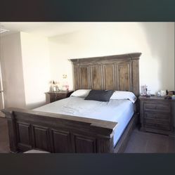 Ashley Cal King Bedset, 2 Nightstands, With Remote Box Spring, New Cal King Mattress 