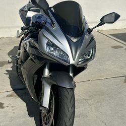 2006 CBR 1000RR in dealer show room condition!