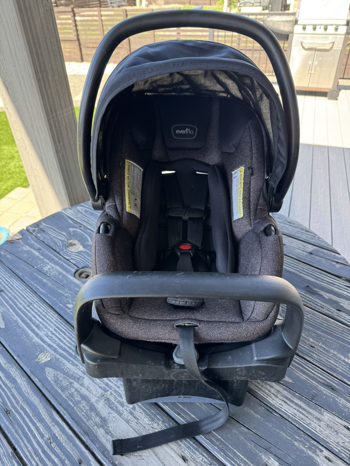 Evenflo Pivot Car seat/Stroller