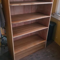 Mueble de madera para zapatos nuevo