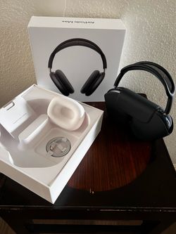 Black AirPod Maxes $300