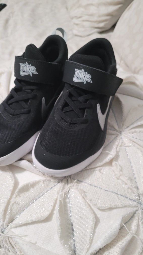 Nike Shoes Size 1 Youth