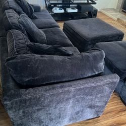 Luxurious Sectional Couch 
