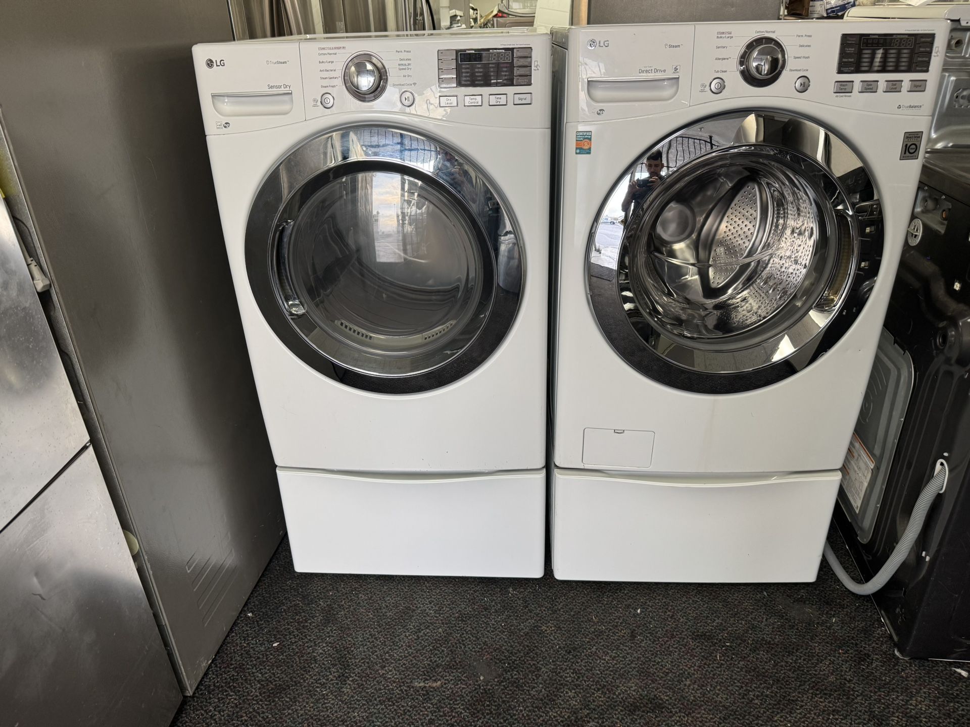 LG Set Washer & Gas Dryer Set