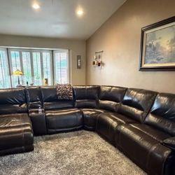 Beautiful Elegant Upscale Luxury Plush Italian Leather Large Sectional Sofa