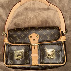 Louis Vuitton Monogram Hudson PM shoulder bag