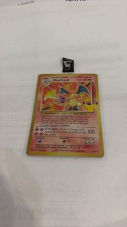 Pokémon charizard 30th Anniversary  4/102