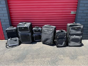 7-piece luggage set
