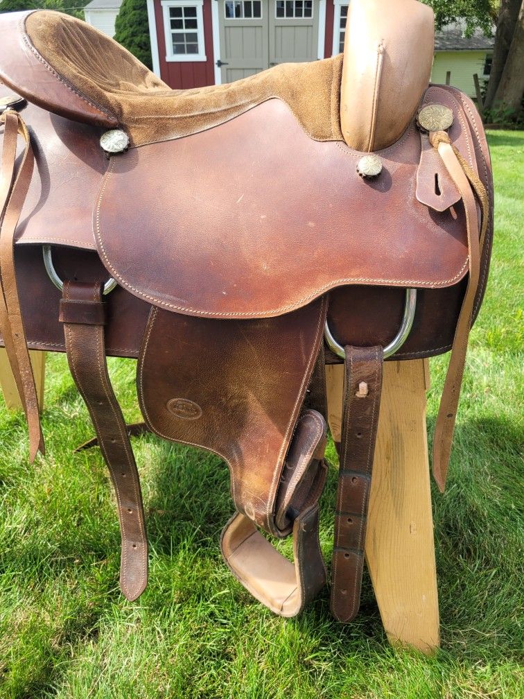 King Horse Saddle