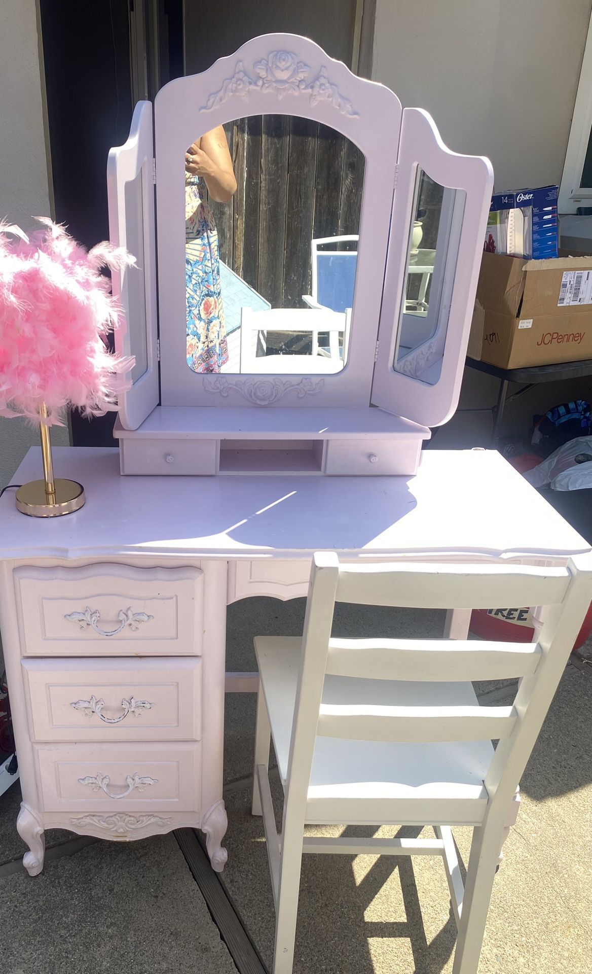 Pretty Vanity/Desk For Any Age