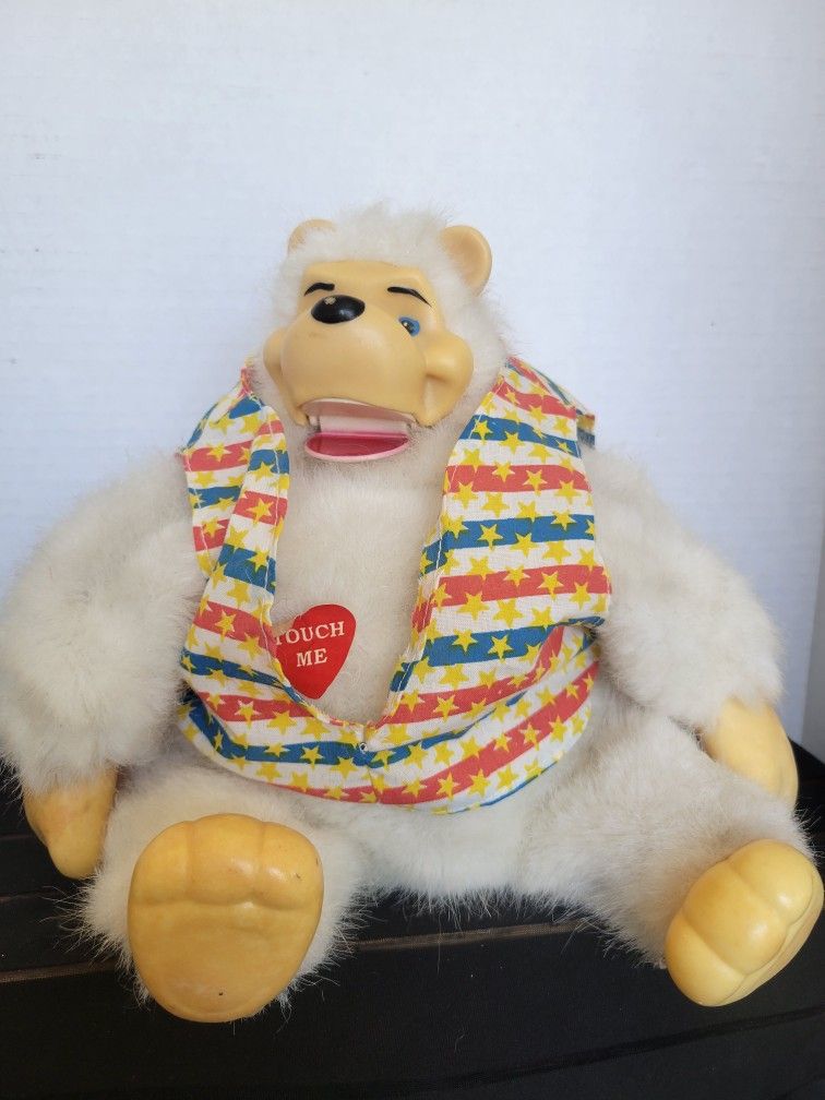 Vintage Touch My Tummy Singing Polar Bear Untested Clean Battery Pack 