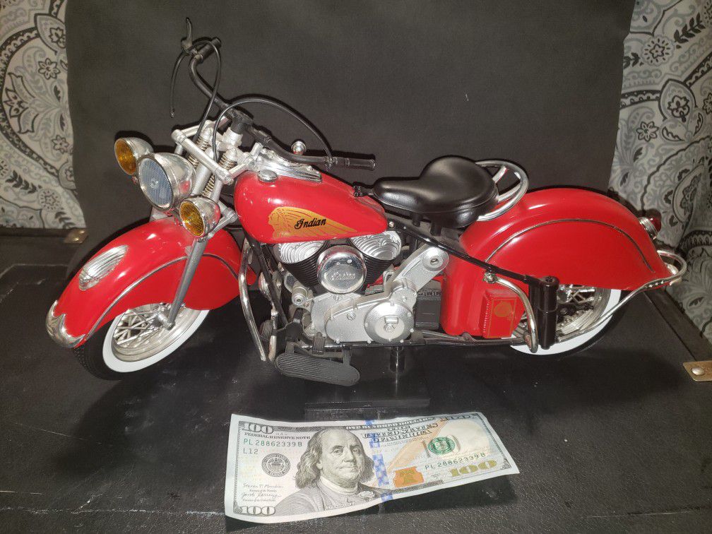 Indian Motorcycle 16 scale made in 1998