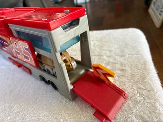 Disney pixar car’s Rust EZE Mack hauler