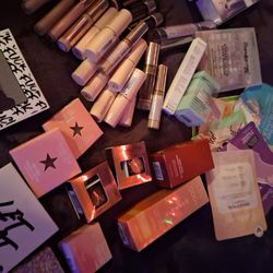 Make Up Lot !! ✨️💅(No Low Ballers!)