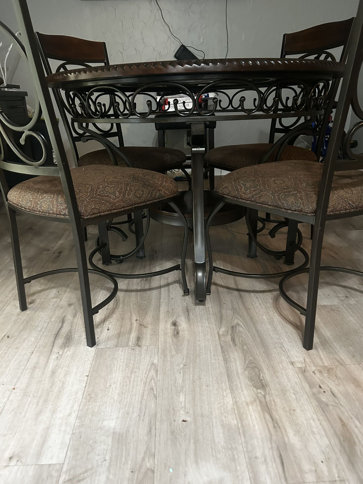 wood And glass Kitchen Table With 4 Chairs