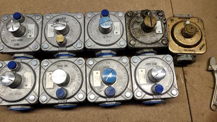 New 3/4" Natural Gas And Propane Regulators New And Used