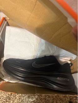 Men running  shoes/ Nike Vomero Plus